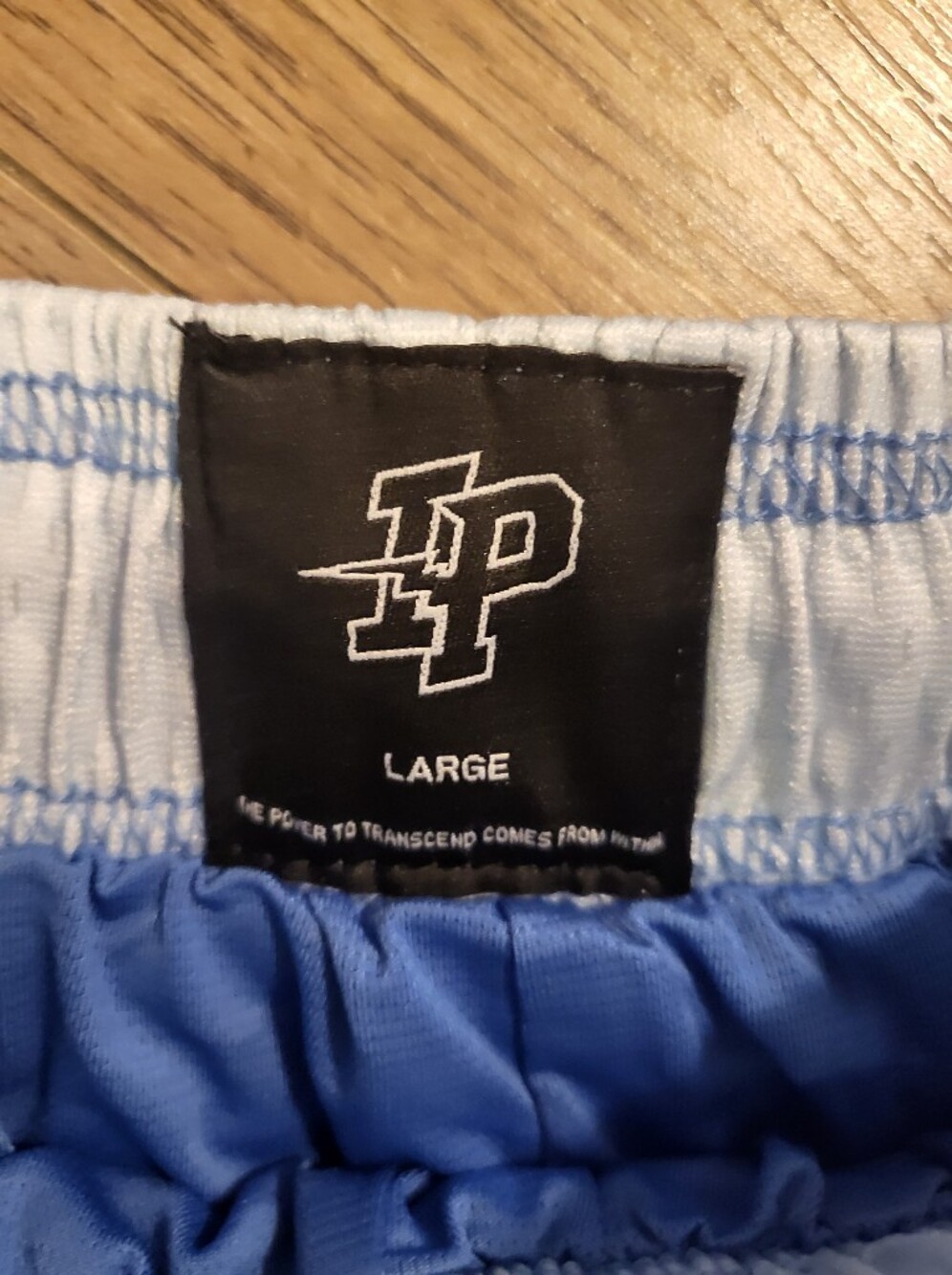 NWT Inaka Power Shorts In A Blue Gradient - Picture 2 of 4